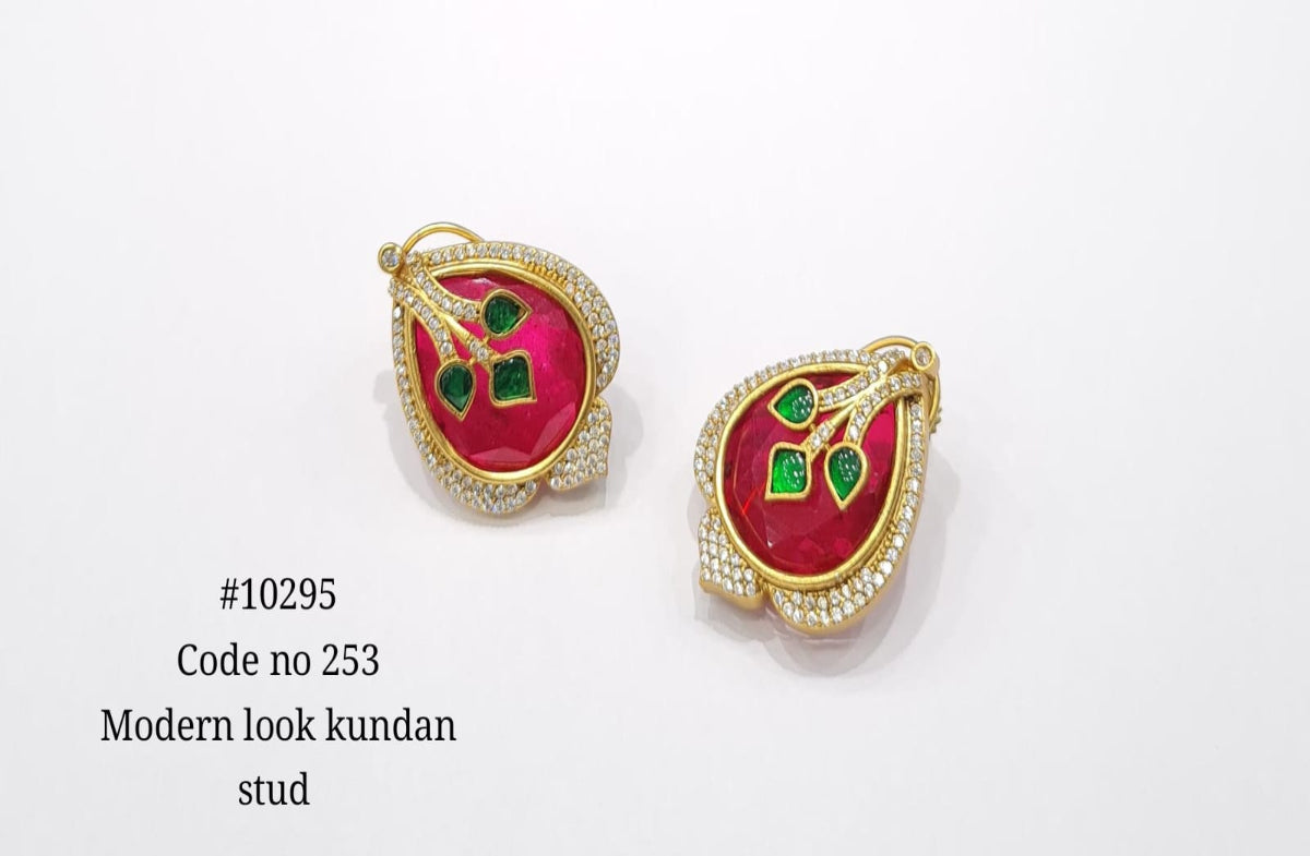 Kundan stud